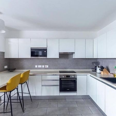 Luxury Labone Edge 2-Bedroom Apartment In Accra - Fivehills Homes 外观 照片